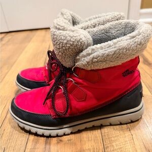 SOREL Women’s Red Winter Boot with Sherpa Lining